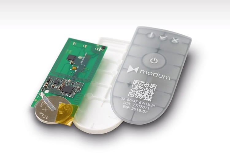 modum.io, temperature and acceleration logger