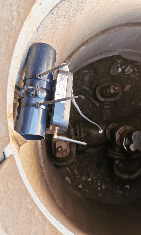 horten-inline.png table sitting small plate filled chocolate food pair cake covered silver banana bowl